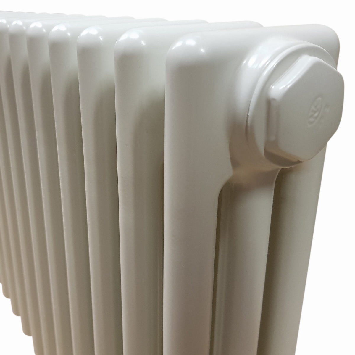 Modus Radiator Cast Feet DQ Heating Modus Horizontal 3 Column Radiator with Welded Feet ...